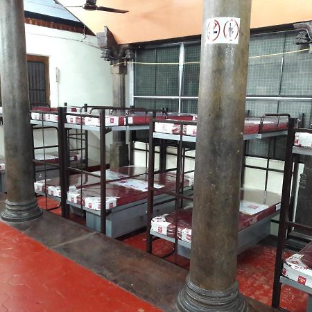 Devasthanam Lodge Thiruvananthapuram Ngoại thất bức ảnh