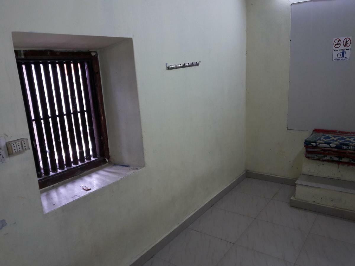 Devasthanam Lodge Thiruvananthapuram Ngoại thất bức ảnh