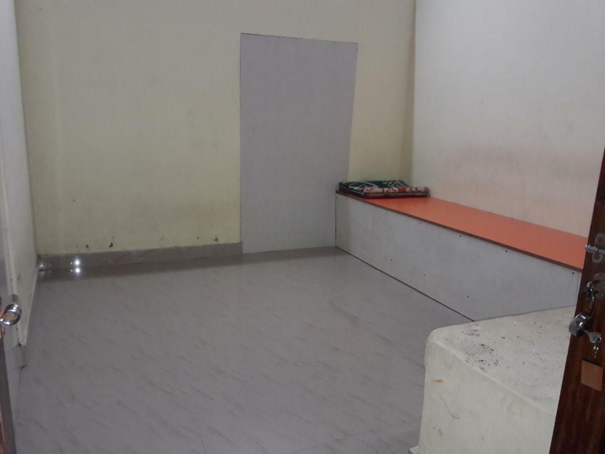 Devasthanam Lodge Thiruvananthapuram Ngoại thất bức ảnh