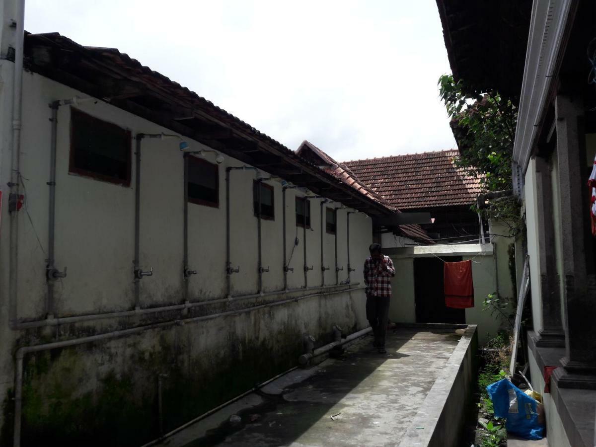 Devasthanam Lodge Thiruvananthapuram Ngoại thất bức ảnh