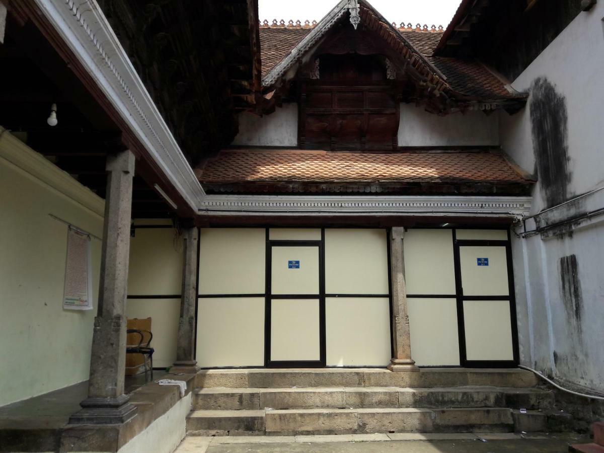 Devasthanam Lodge Thiruvananthapuram Ngoại thất bức ảnh
