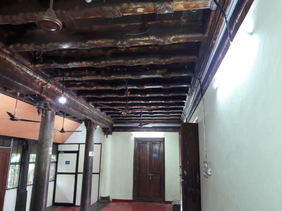 Devasthanam Lodge Thiruvananthapuram Ngoại thất bức ảnh