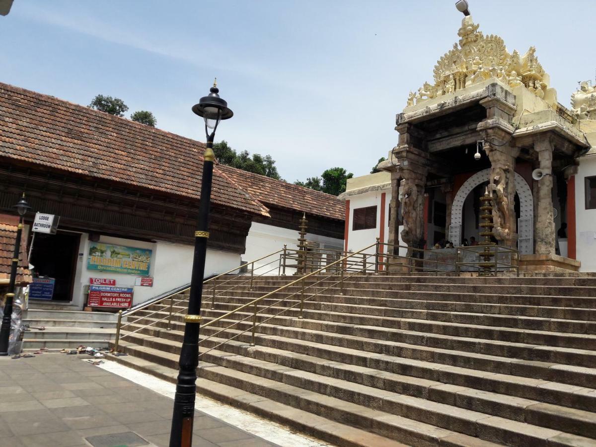 Devasthanam Lodge Thiruvananthapuram Ngoại thất bức ảnh